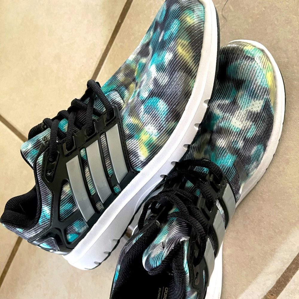 Size 9 Adidas cloud foam ortholite running sneaker